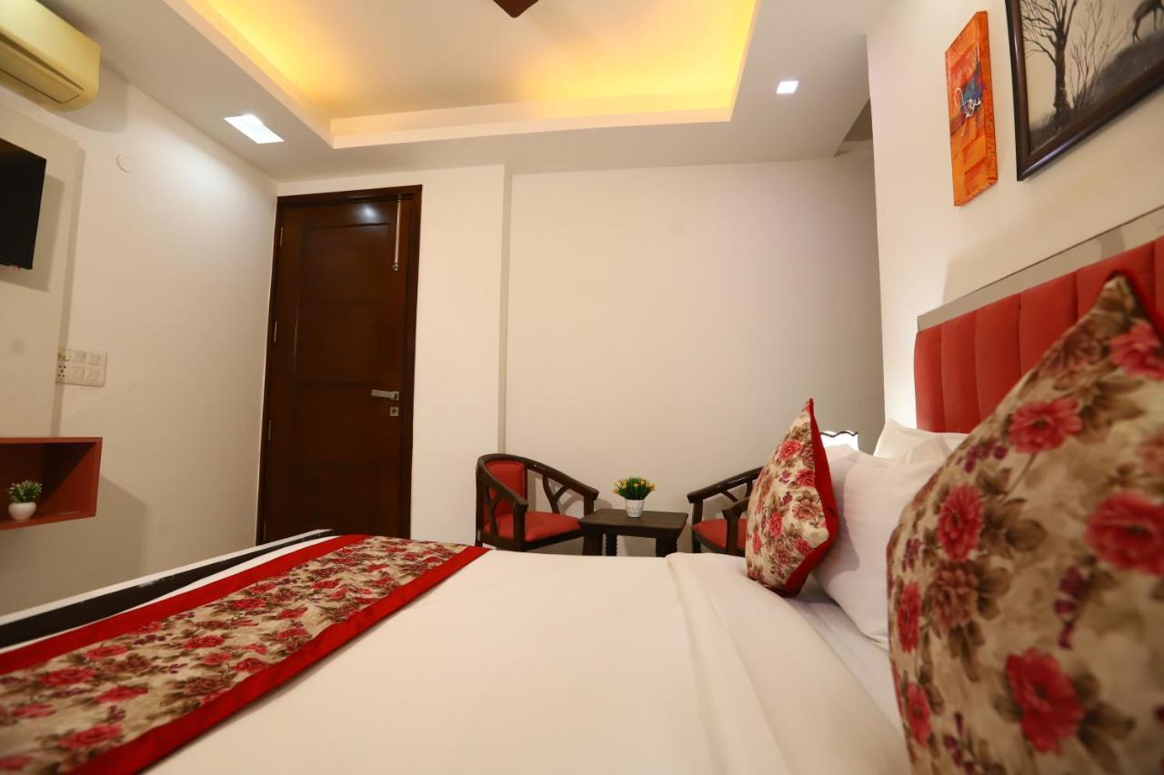 Hotel Nature View Green Park Metro Couple Friendly New Delhi Exterior foto